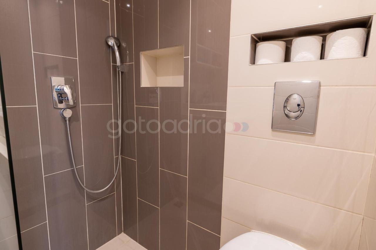 Modern Duplex Studio Tommy Макарска Экстерьер фото